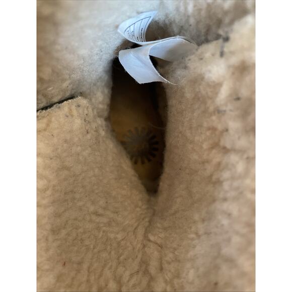 UGG Boots Womens 6 Caspia Ankle Bootie Matte Black Leather Shearling Fur - Picture 14 of 15